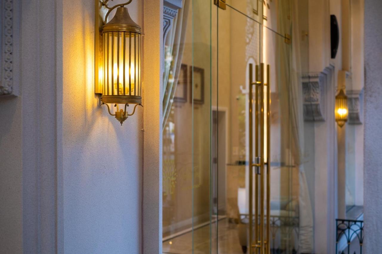 Golden Tree Hotel & Apartment ホーチミン市 エクステリア 写真
