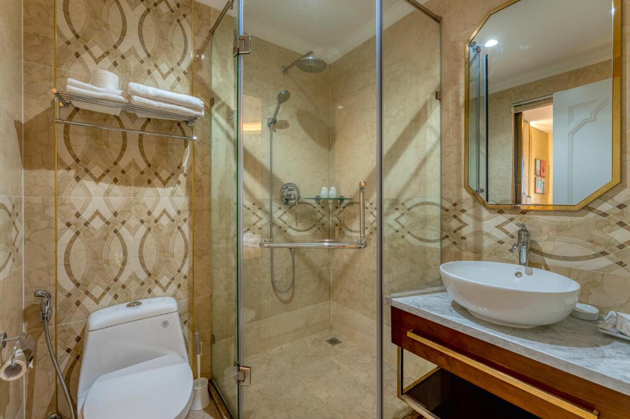 Golden Tree Hotel & Apartment ホーチミン市 エクステリア 写真